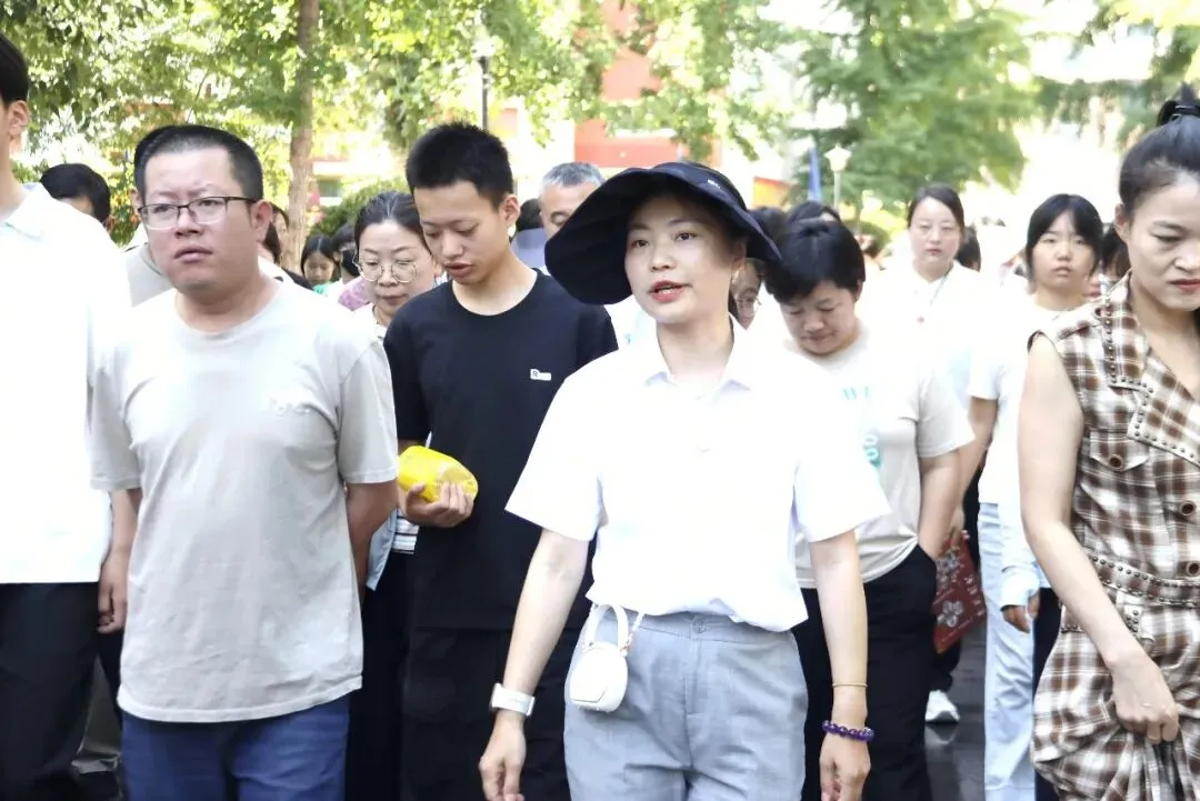 盛况空前!直击衡水十四中2026中考招生咨询会火热现场!-第13张图片-四季读书网 盛况空前!直击衡水十四中2026中考招生咨询会火热现场!-第13张图片-四季读书网