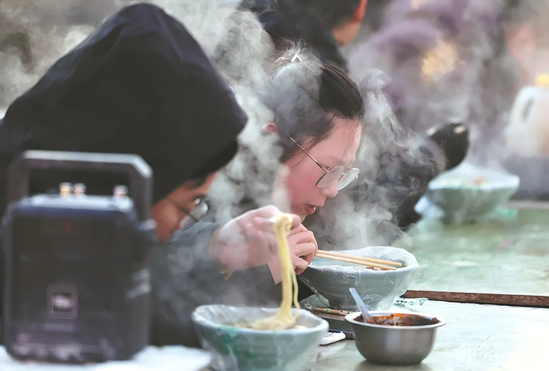 真题研读馆 | 赶集、以物易物、烟火气……高考英语语法填空竟然在讲“大集”?-第9张图片-四季读书网 真题研读馆 | 赶集、以物易物、烟火气……高考英语语法填空竟然在讲“大集”?-第9张图片-四季读书网