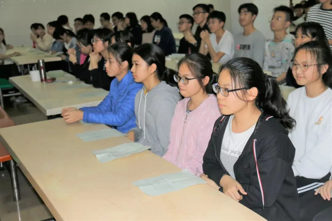 奋斗的青春最美丽——我校隆重举行中考动员大会-第22张图片-四季读书网 奋斗的青春最美丽——我校隆重举行中考动员大会-第22张图片-四季读书网