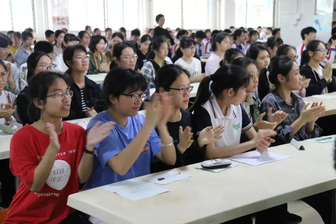 奋斗的青春最美丽——我校隆重举行中考动员大会-第43张图片-四季读书网 奋斗的青春最美丽——我校隆重举行中考动员大会-第43张图片-四季读书网