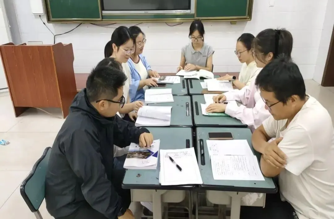 按照中考时间闭卷答题,亲身感受今年考题难度、题型分布,站在学生角度体会做题难点!-第2张图片-四季读书网