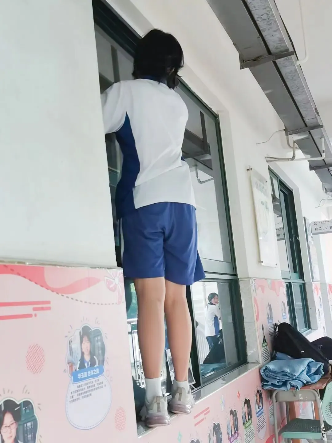 劳动砺心智,洁净助中考——我校期末“搬家式”大扫除活动践行“做美好生活合伙人”理念-第43张图片-四季读书网 劳动砺心智,洁净助中考——我校期末“搬家式”大扫除活动践行“做美好生活合伙人”理念-第43张图片-四季读书网