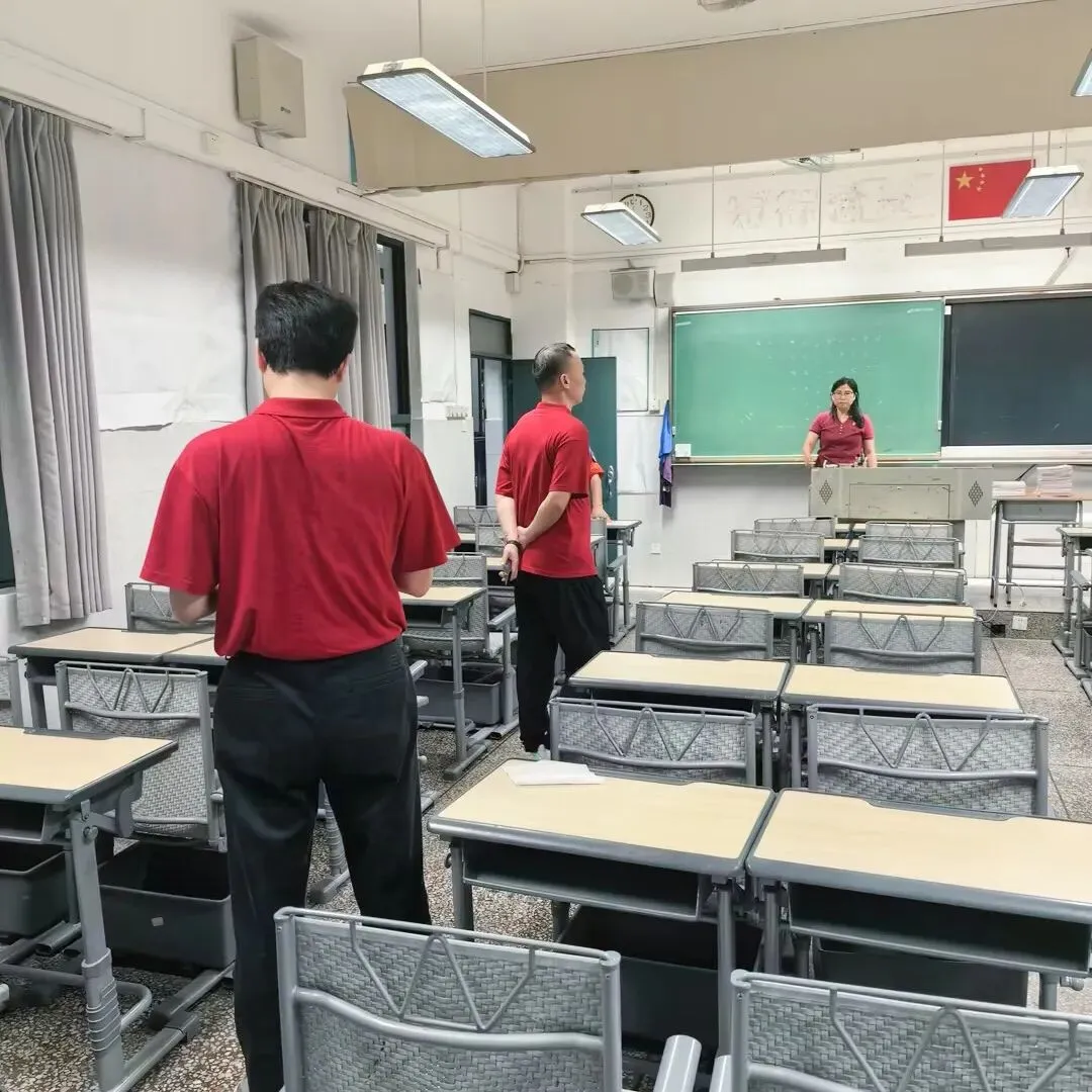 劳动砺心智,洁净助中考——我校期末“搬家式”大扫除活动践行“做美好生活合伙人”理念-第50张图片-四季读书网 劳动砺心智,洁净助中考——我校期末“搬家式”大扫除活动践行“做美好生活合伙人”理念-第50张图片-四季读书网