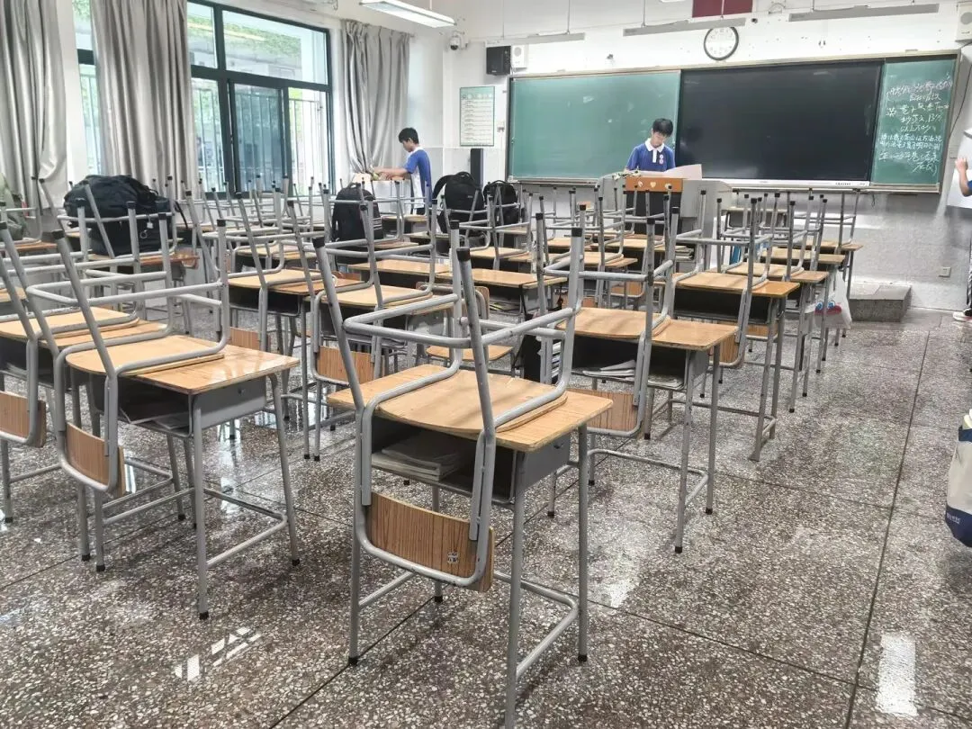 劳动砺心智,洁净助中考——我校期末“搬家式”大扫除活动践行“做美好生活合伙人”理念-第55张图片-四季读书网 劳动砺心智,洁净助中考——我校期末“搬家式”大扫除活动践行“做美好生活合伙人”理念-第55张图片-四季读书网