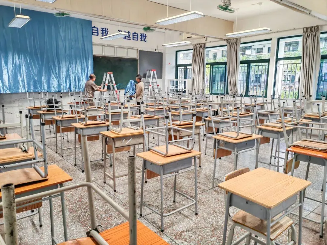劳动砺心智,洁净助中考——我校期末“搬家式”大扫除活动践行“做美好生活合伙人”理念-第62张图片-四季读书网 劳动砺心智,洁净助中考——我校期末“搬家式”大扫除活动践行“做美好生活合伙人”理念-第62张图片-四季读书网