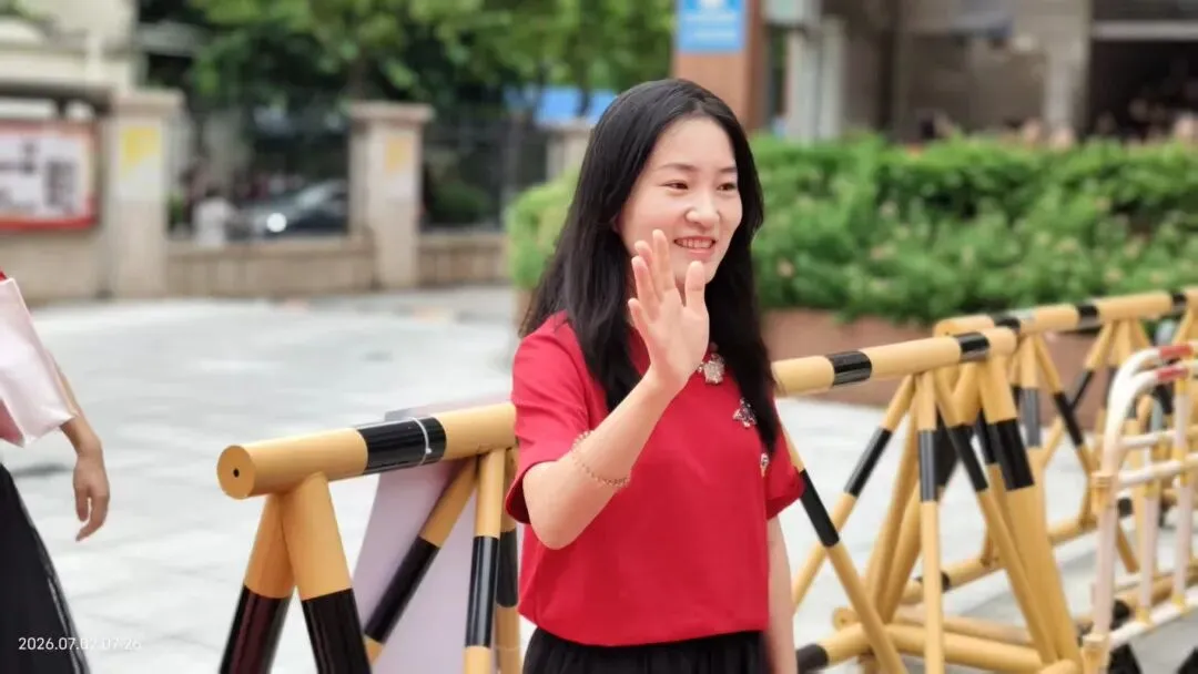 中考收官撒花!六中少年落笔生辉,奔赴滚烫新程!——2026届佛山六中圆满落幕-第28张图片-四季读书网