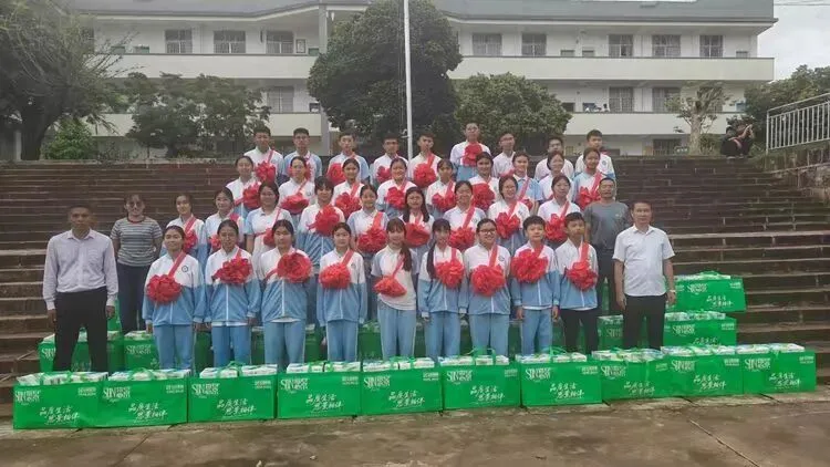民乐镇中学2026年中考优秀生表彰大会圆满举行-第2张图片-四季读书网