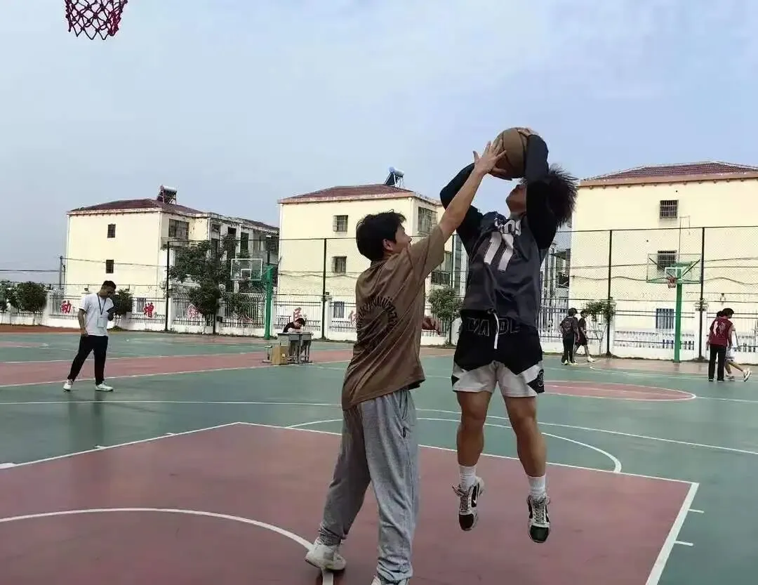 中考失利怎么办?上华亿中等职业学校,因材施教,未来可期!-第16张图片-四季读书网 中考失利怎么办?上华亿中等职业学校,因材施教,未来可期!-第16张图片-四季读书网