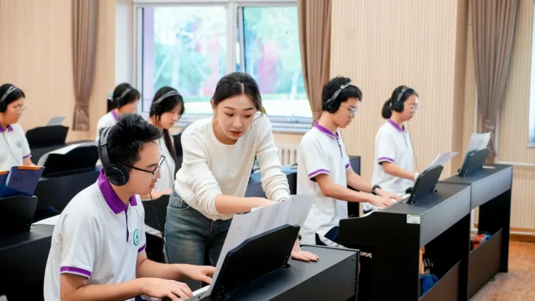 携手同行,共赴卓越——衡水中学致全体中考考生及家长-第14张图片-四季读书网 携手同行,共赴卓越——衡水中学致全体中考考生及家长-第14张图片-四季读书网