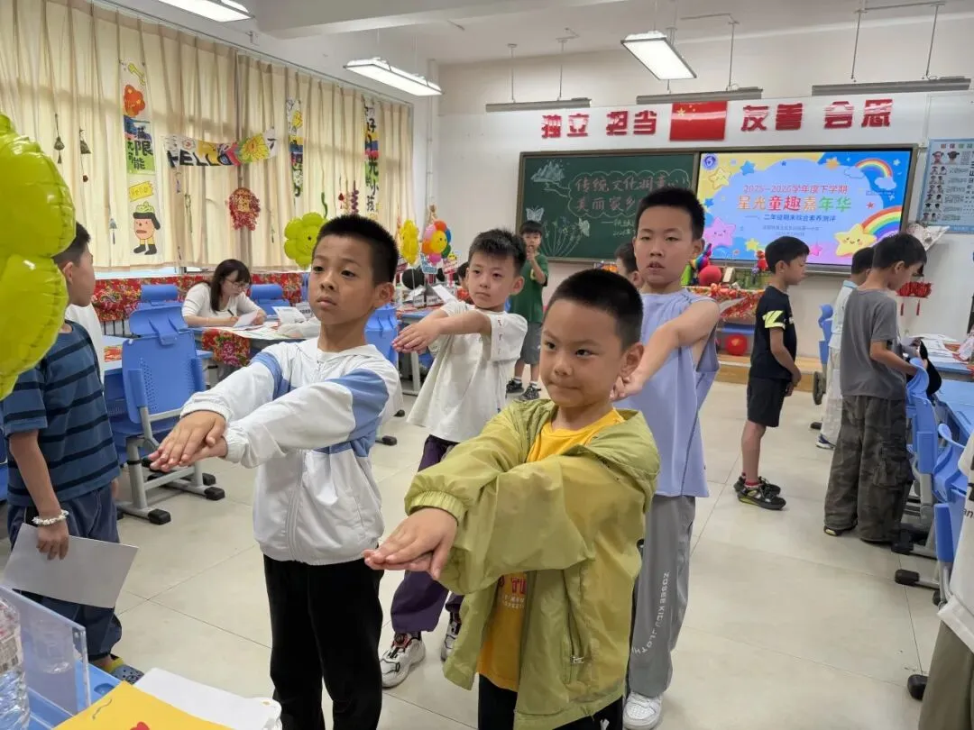 萌娃“闯”出新风采:一场没有试卷的“星光嘉年华” ——沈阳铁路五校长白岛第一小学一、二年级期末综合素养测评侧记-第13张图片-四季读书网