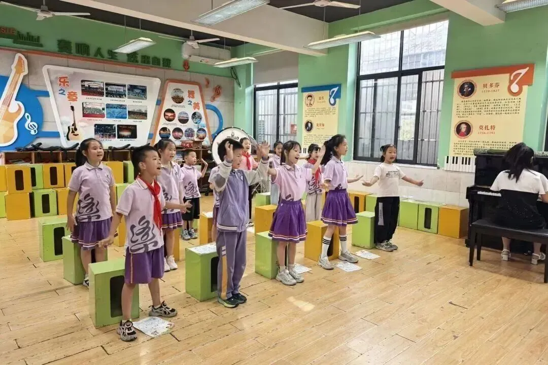 告别试卷!龙泉驿小学一、二年级用“玩”交出学期答卷①-第5张图片-四季读书网 告别试卷!龙泉驿小学一、二年级用“玩”交出学期答卷①-第5张图片-四季读书网