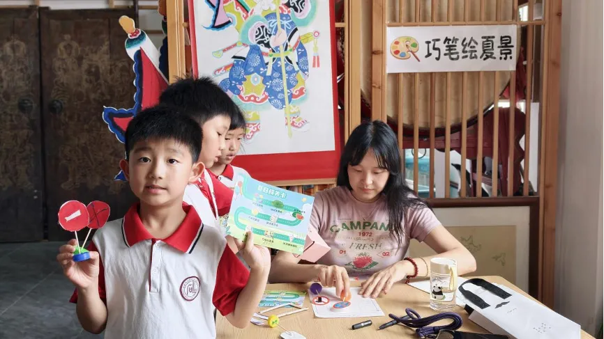 告别试卷!龙泉驿小学一、二年级用“玩”交出学期答卷①-第11张图片-四季读书网 告别试卷!龙泉驿小学一、二年级用“玩”交出学期答卷①-第11张图片-四季读书网