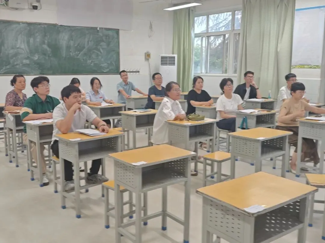 精研真题明方向 原创命题提质效——渭南高级中学举办2026年高考试题研讨会暨原创命题大赛-第37张图片-四季读书网 精研真题明方向 原创命题提质效——渭南高级中学举办2026年高考试题研讨会暨原创命题大赛-第37张图片-四季读书网