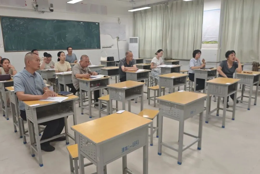 精研真题明方向 原创命题提质效——渭南高级中学举办2026年高考试题研讨会暨原创命题大赛-第40张图片-四季读书网 精研真题明方向 原创命题提质效——渭南高级中学举办2026年高考试题研讨会暨原创命题大赛-第40张图片-四季读书网