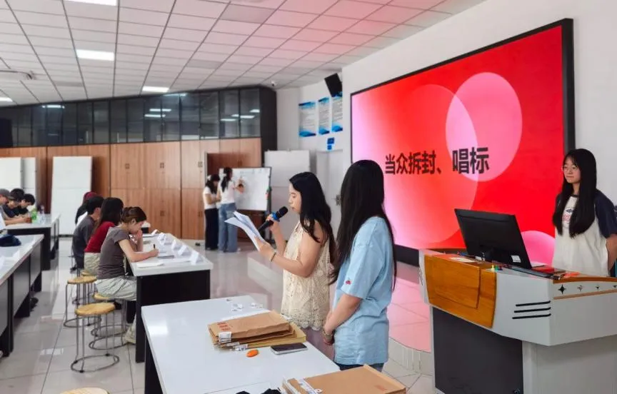 真题实战淬炼专业本领|建筑经济系招投标项目制教学打通理论与行业实操-第8张图片-四季读书网 真题实战淬炼专业本领|建筑经济系招投标项目制教学打通理论与行业实操-第8张图片-四季读书网
