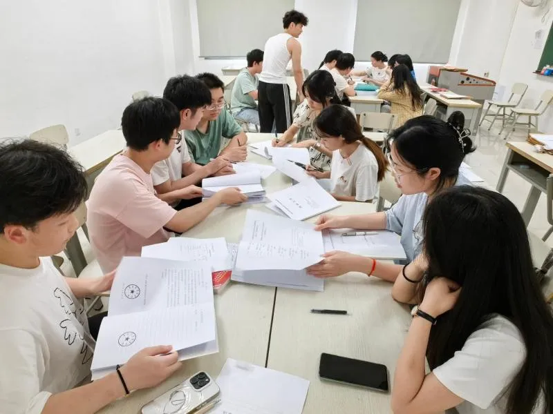 真题实战淬炼专业本领|建筑经济系招投标项目制教学打通理论与行业实操-第12张图片-四季读书网 真题实战淬炼专业本领|建筑经济系招投标项目制教学打通理论与行业实操-第12张图片-四季读书网