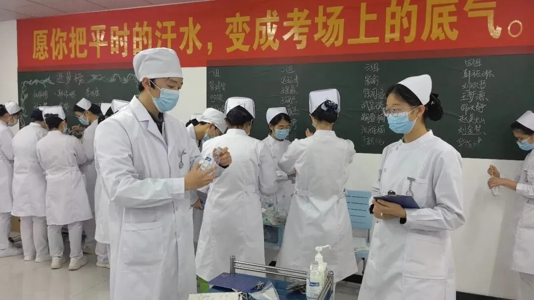 中考没过普高线,三年后她考上了本科-第36张图片-四季读书网 中考没过普高线,三年后她考上了本科-第36张图片-四季读书网