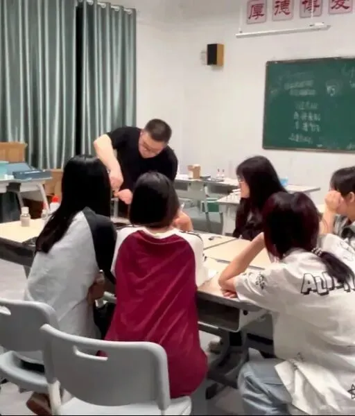 再战中考圆梦重高|百问百答12人精品试读营7月12日开班-第6张图片-四季读书网 再战中考圆梦重高|百问百答12人精品试读营7月12日开班-第6张图片-四季读书网