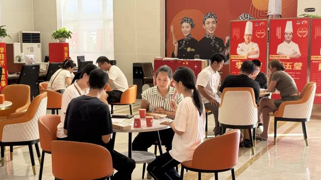 孩子中考滑档 / 未录取怎么办?宁波新东方让孩子换条赛道逆袭成 “抢手人才”!-第15张图片-四季读书网 孩子中考滑档 / 未录取怎么办?宁波新东方让孩子换条赛道逆袭成 “抢手人才”!-第15张图片-四季读书网