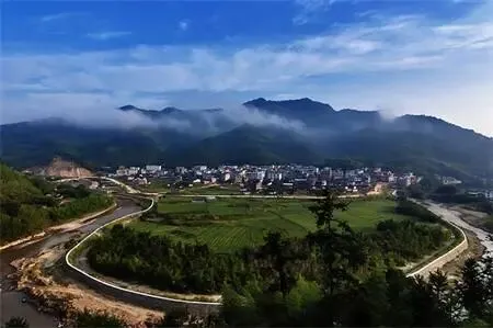 中考喜讯:热烈祝贺象湖籍优秀女生张鹤千同学荣膺漳平市中考状元-第1张图片-四季读书网 中考喜讯:热烈祝贺象湖籍优秀女生张鹤千同学荣膺漳平市中考状元-第1张图片-四季读书网
