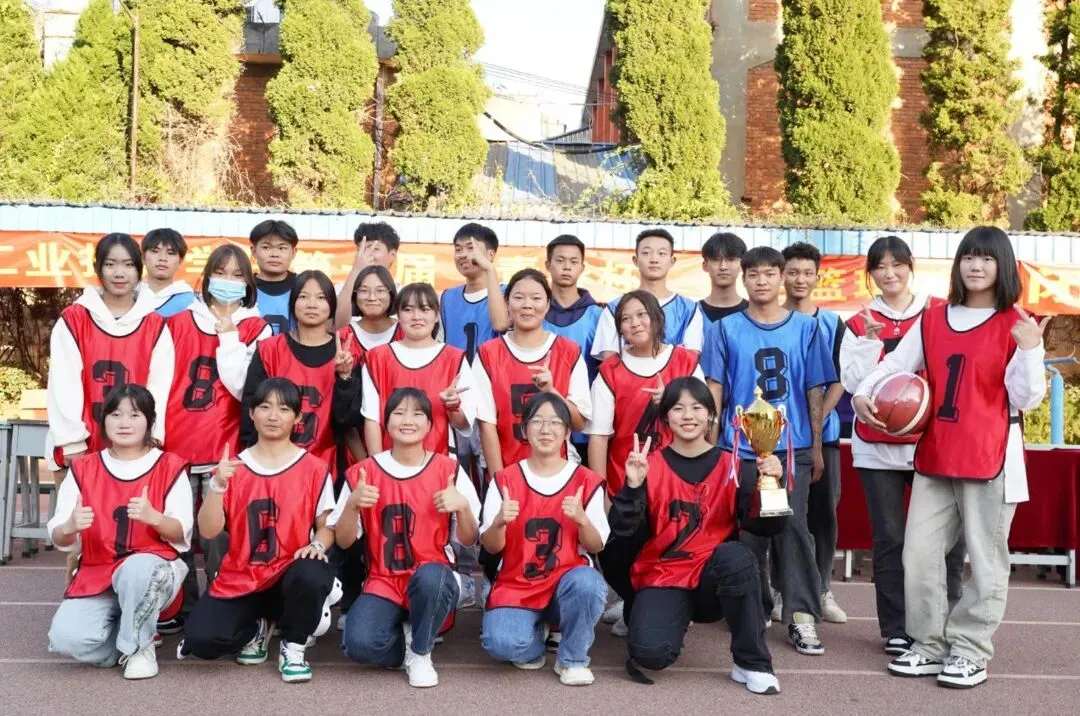孩子中考后去哪?这所66年公办名校,给不了你985文凭,但能给一条更稳的路!-第9张图片-四季读书网