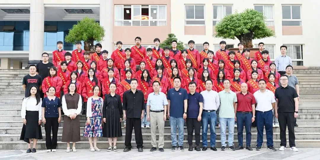 孩子中考后去哪?这所66年公办名校,给不了你985文凭,但能给一条更稳的路!-第17张图片-四季读书网