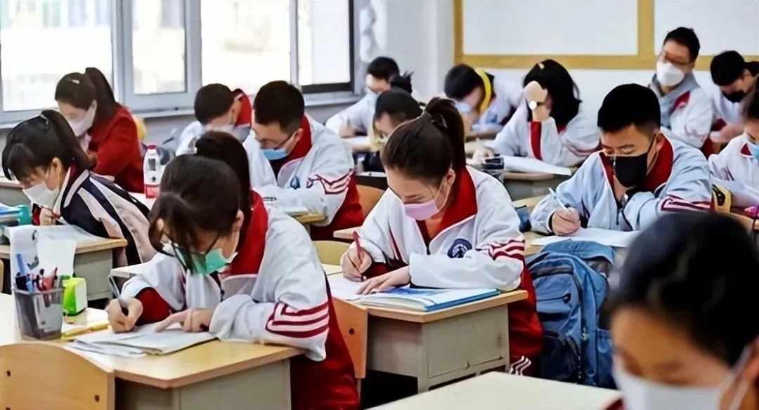 中考后回头看,发现那些考不上高中的孩子 ,基本都是这四类-第2张图片-四季读书网