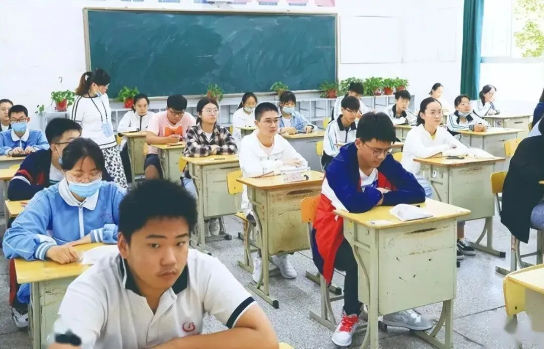 中考后回头看,发现那些考不上高中的孩子 ,基本都是这四类-第4张图片-四季读书网