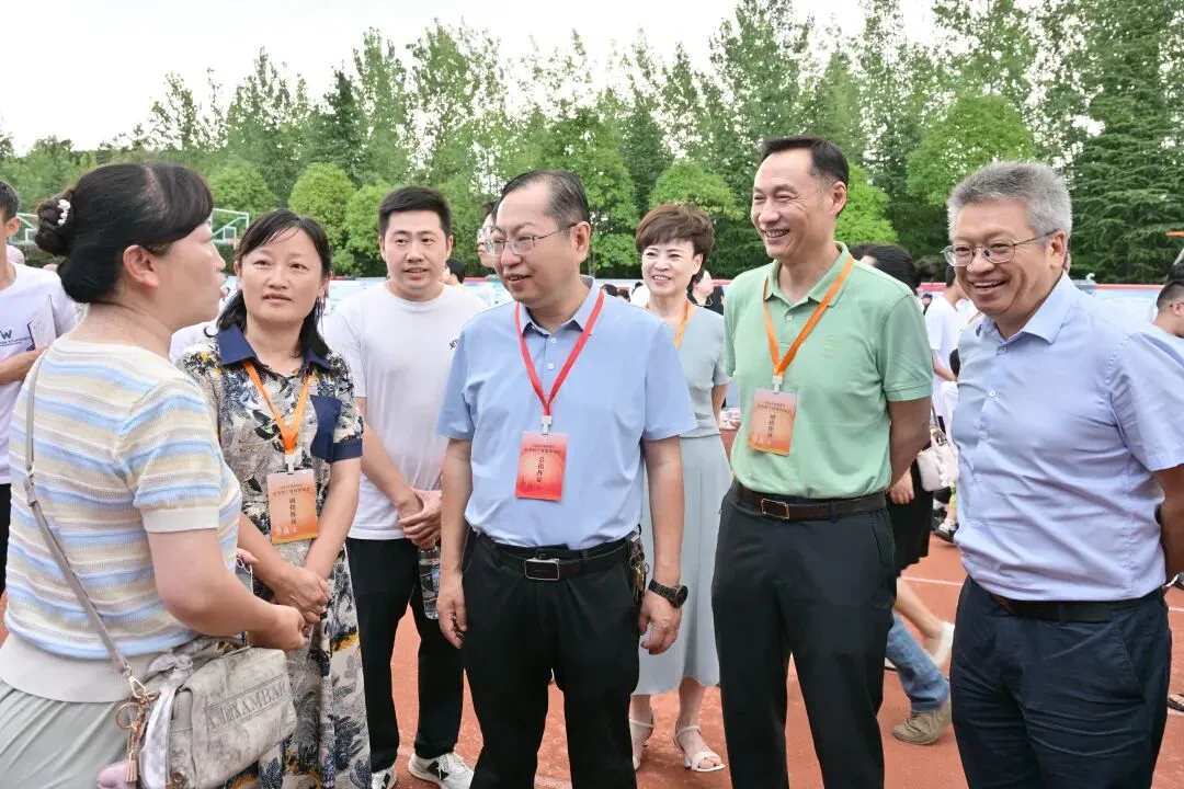 面对面 心连心!2026年贵阳贵安中考招生现场咨询会圆满落幕 !-第2张图片-四季读书网