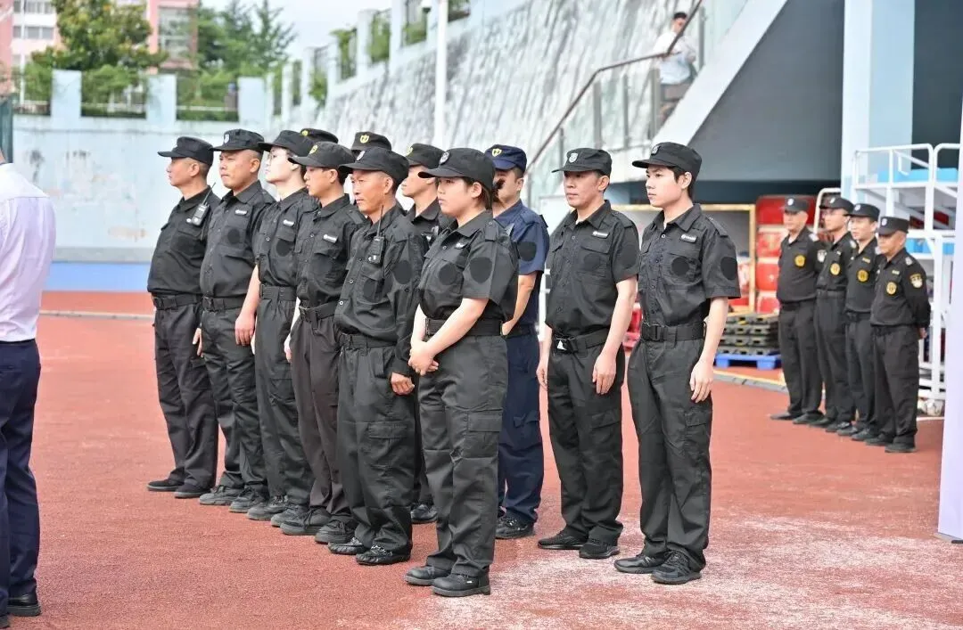 面对面 心连心!2026年贵阳贵安中考招生现场咨询会圆满落幕 !-第18张图片-四季读书网