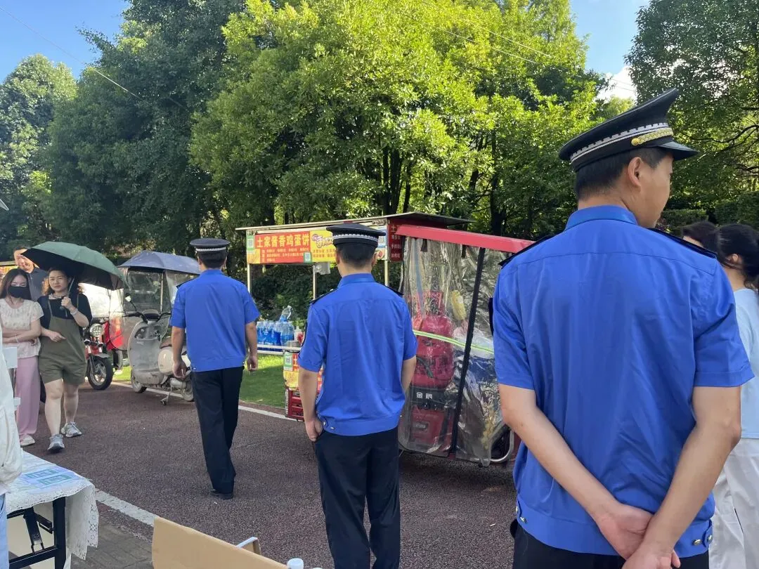 面对面 心连心!2026年贵阳贵安中考招生现场咨询会圆满落幕 !-第21张图片-四季读书网