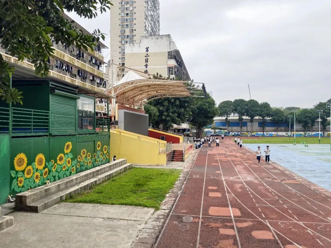 中考成绩差?看过来!广西工商学校2026报读指南-第5张图片-四季读书网 中考成绩差?看过来!广西工商学校2026报读指南-第5张图片-四季读书网