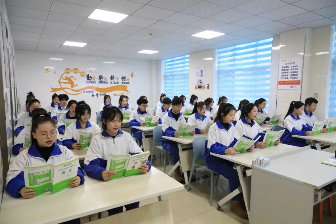 中考出分后新选择|技能成才,多元启航-第6张图片-四季读书网 中考出分后新选择|技能成才,多元启航-第6张图片-四季读书网