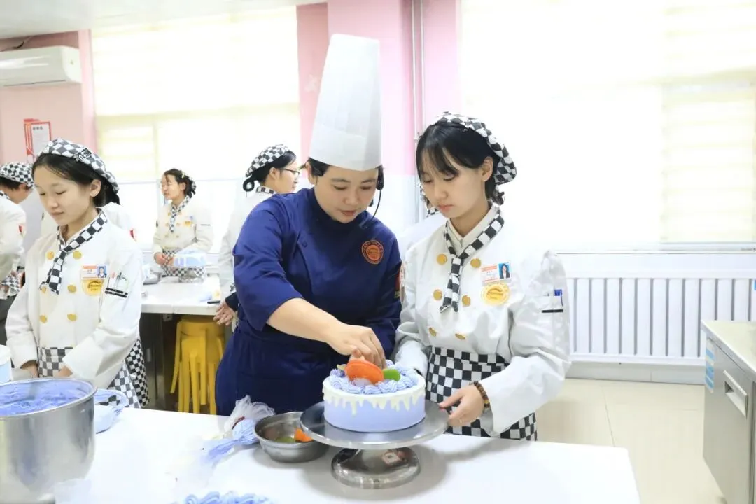 中考出分后新选择|技能成才,多元启航-第8张图片-四季读书网 中考出分后新选择|技能成才,多元启航-第8张图片-四季读书网