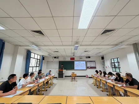 深耕高考真题,精研备考路径-第1张图片-四季读书网