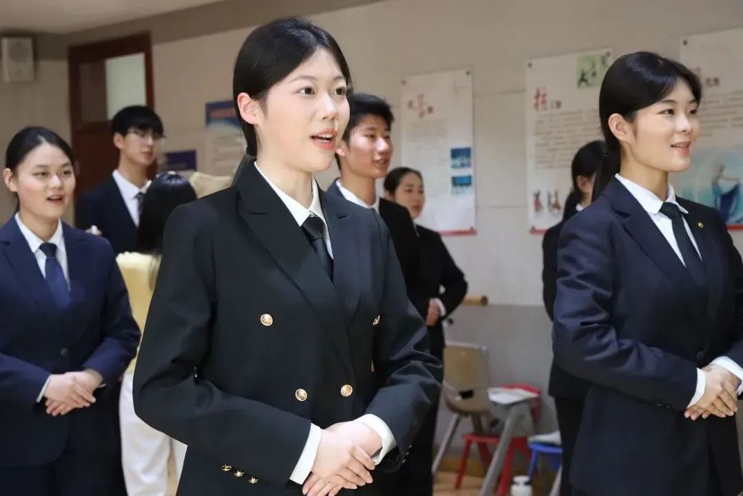中考392,高考591:那个选了“春考”的女孩,打了场漂亮的翻身仗-第7张图片-四季读书网