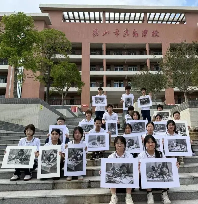 鹤山中考16日放榜!这所学校4000万助学金兜底 !!江门初升高家长必看 !-第21张图片-四季读书网 鹤山中考16日放榜!这所学校4000万助学金兜底 !!江门初升高家长必看 !-第21张图片-四季读书网