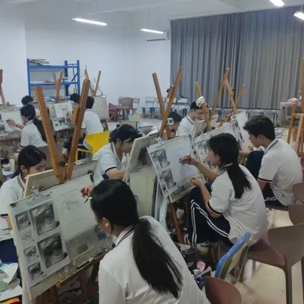 鹤山中考16日放榜!这所学校4000万助学金兜底 !!江门初升高家长必看 !-第26张图片-四季读书网 鹤山中考16日放榜!这所学校4000万助学金兜底 !!江门初升高家长必看 !-第26张图片-四季读书网