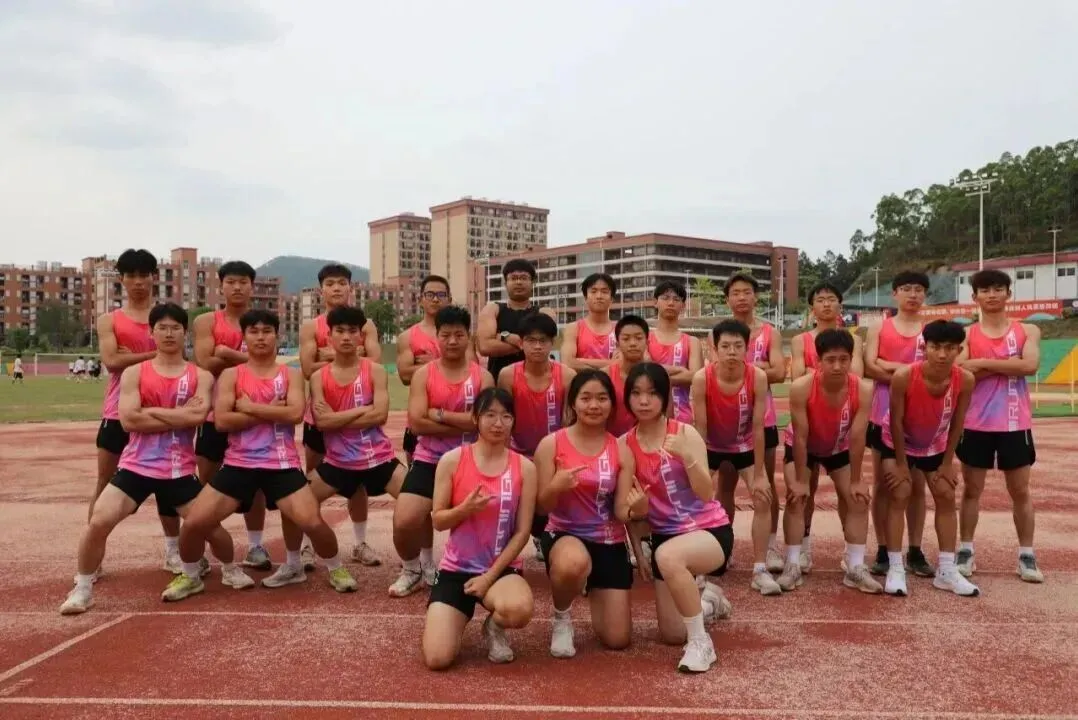鹤山中考16日放榜!这所学校4000万助学金兜底 !!江门初升高家长必看 !-第31张图片-四季读书网 鹤山中考16日放榜!这所学校4000万助学金兜底 !!江门初升高家长必看 !-第31张图片-四季读书网