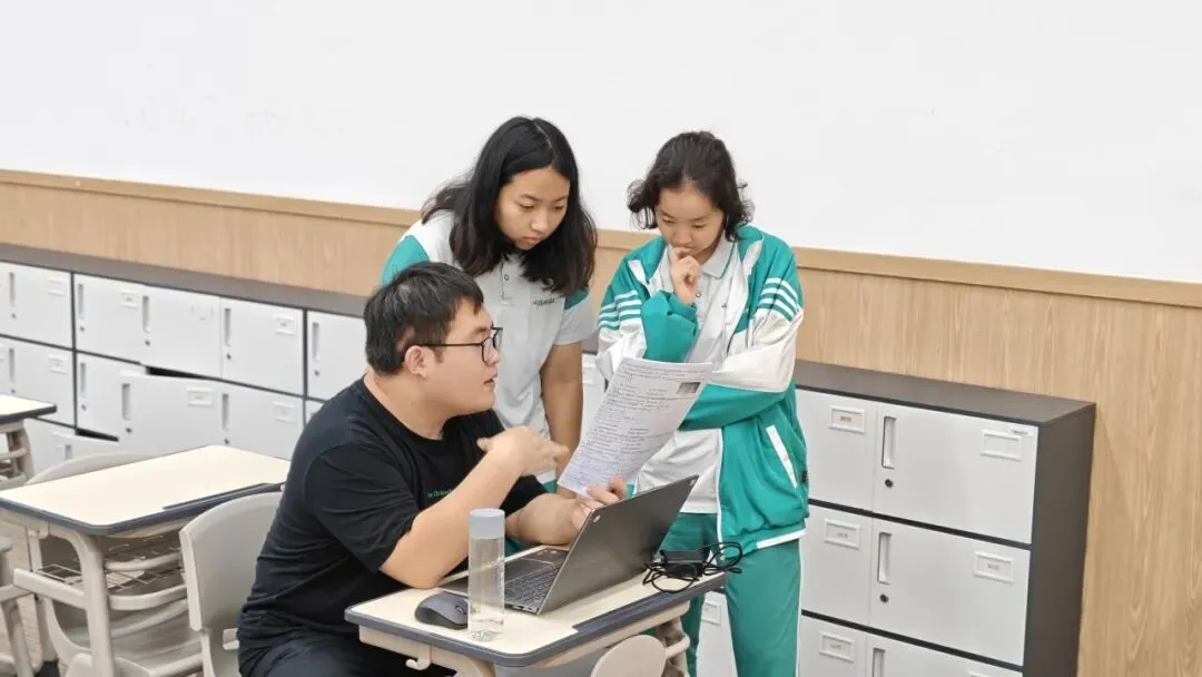 中考结束后,我们收到了两份礼物-第6张图片-四季读书网