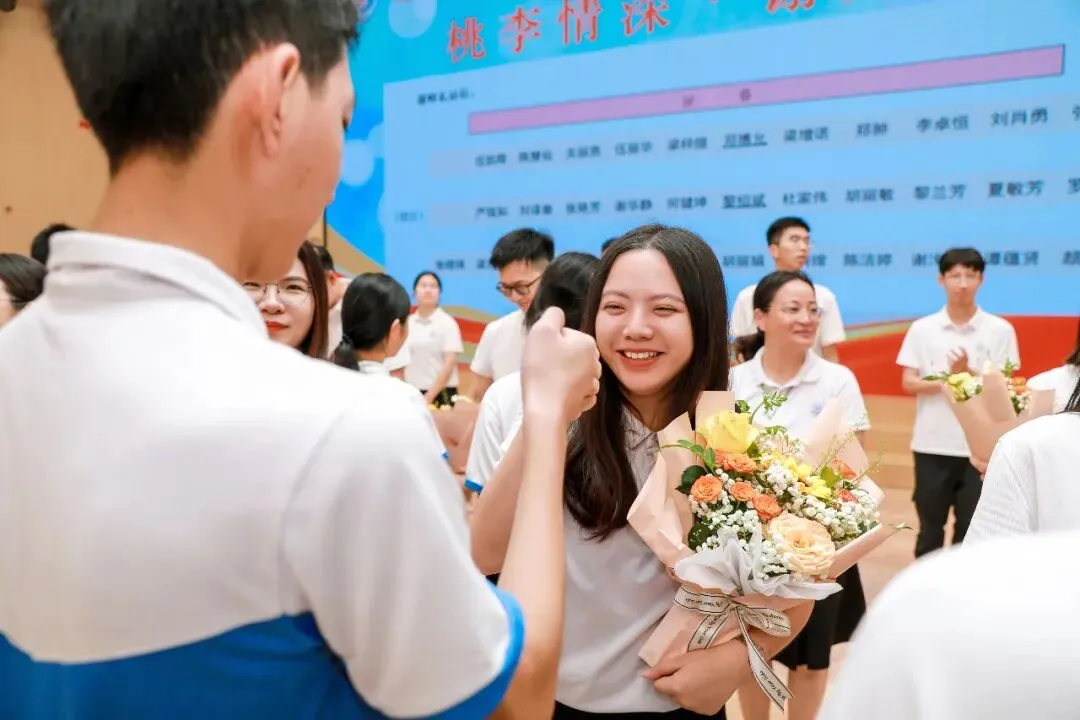 来认识中考“学霸”背后的名师“天团”-第1张图片-四季读书网