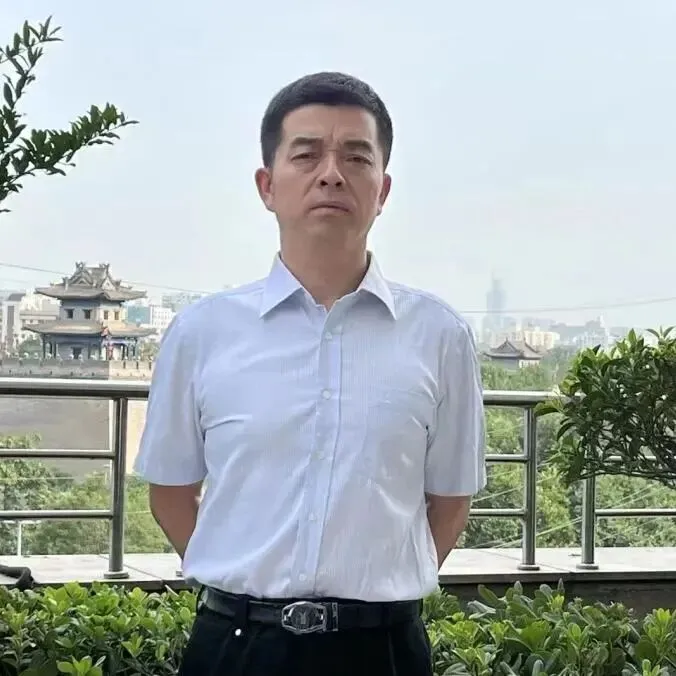 【中考季·校园拾光·伍】师持丹心授业 生随盛夏逐光——西安市第二十六中学教育集团新高一教师团队硬核亮相-第29张图片-四季读书网 【中考季·校园拾光·伍】师持丹心授业 生随盛夏逐光——西安市第二十六中学教育集团新高一教师团队硬核亮相-第29张图片-四季读书网