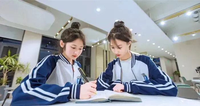中考后择校必看:西安现代综合职业高中四条升学路径全解析丨15619351983-第12张图片-四季读书网 中考后择校必看:西安现代综合职业高中四条升学路径全解析丨15619351983-第12张图片-四季读书网