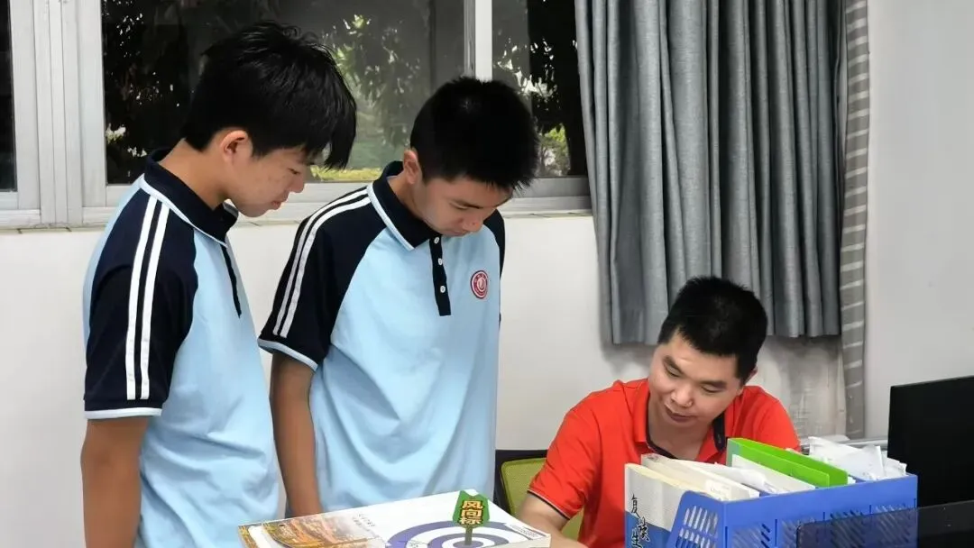 关于番禺中考复读的消息-第4张图片-四季读书网 关于番禺中考复读的消息-第4张图片-四季读书网