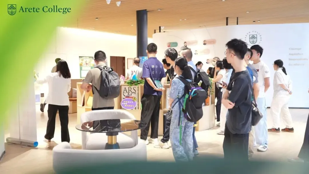 中考、高考结束后,比选学校更重要的一件事!——【一席少年·致极学院 | 人文探索营】报名开启!-第12张图片-四季读书网 中考、高考结束后,比选学校更重要的一件事!——【一席少年·致极学院 | 人文探索营】报名开启!-第12张图片-四季读书网