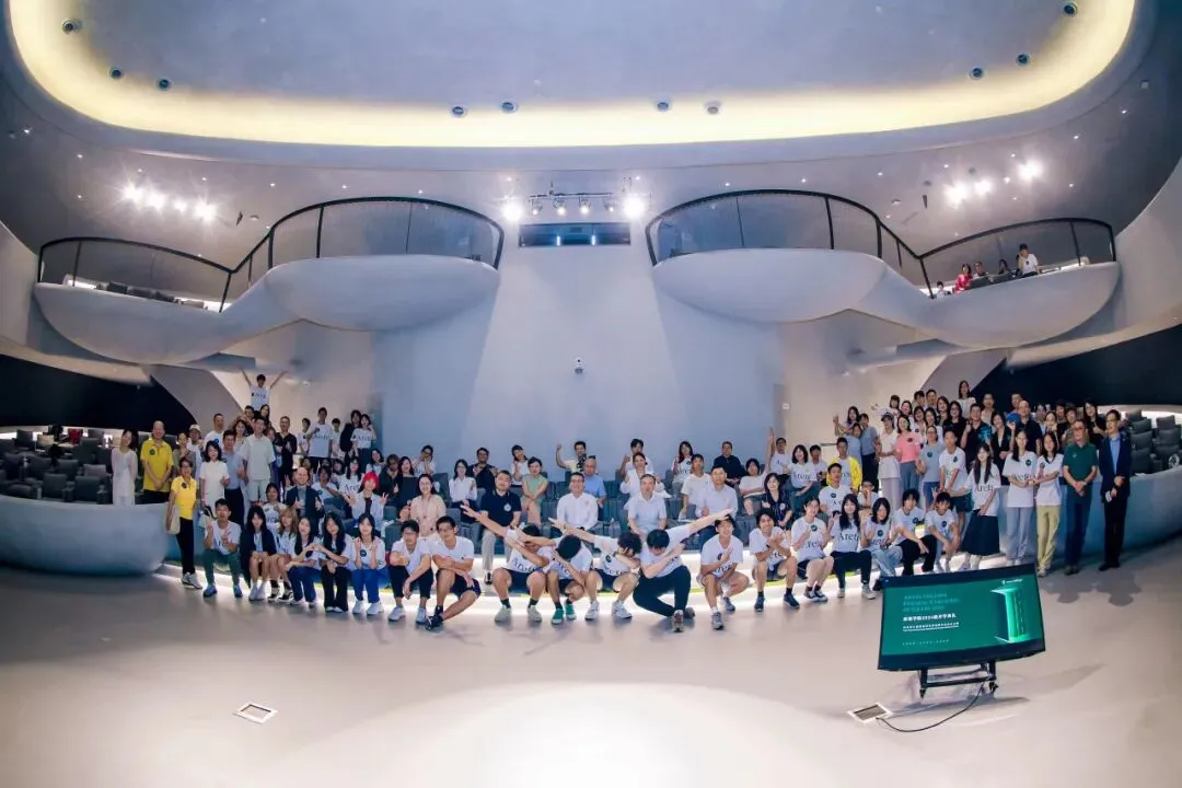 中考、高考结束后,比选学校更重要的一件事!——【一席少年·致极学院 | 人文探索营】报名开启!-第31张图片-四季读书网 中考、高考结束后,比选学校更重要的一件事!——【一席少年·致极学院 | 人文探索营】报名开启!-第31张图片-四季读书网