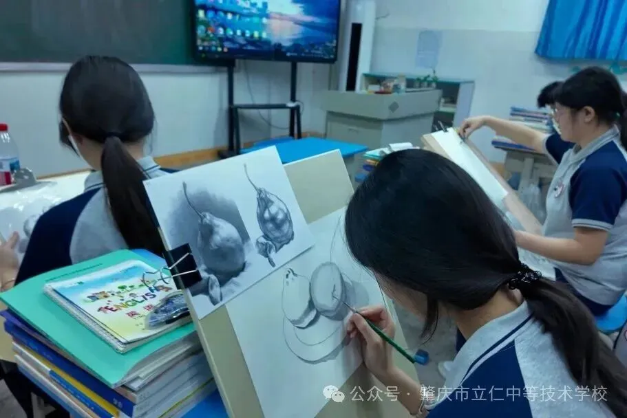 中考分数已定,选对赛道圆你大学梦!来立仁,升学就业两不误!-第48张图片-四季读书网 中考分数已定,选对赛道圆你大学梦!来立仁,升学就业两不误!-第48张图片-四季读书网