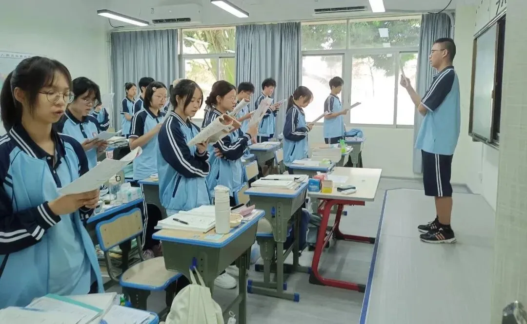 跪求广州全封闭、管手机、提分高的正规中考复读学校-第2张图片-四季读书网