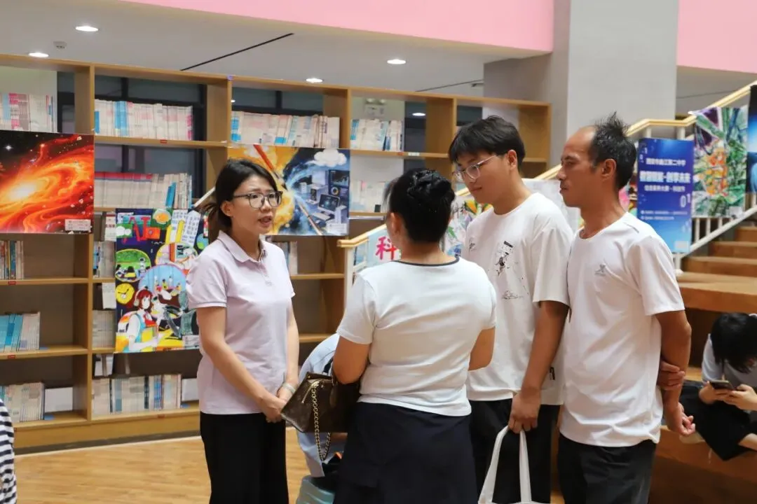 多点联动 暖心答疑丨曲江二中中考招生咨询会现场热度爆棚-第15张图片-四季读书网 多点联动 暖心答疑丨曲江二中中考招生咨询会现场热度爆棚-第15张图片-四季读书网