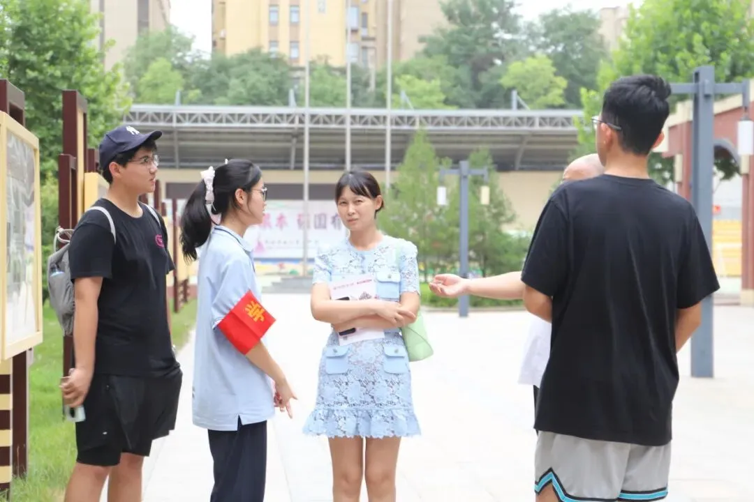 多点联动 暖心答疑丨曲江二中中考招生咨询会现场热度爆棚-第20张图片-四季读书网 多点联动 暖心答疑丨曲江二中中考招生咨询会现场热度爆棚-第20张图片-四季读书网